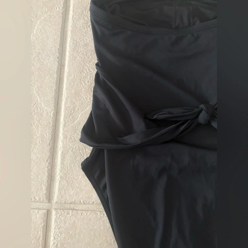 NEW Loft Ruched Bandeau Black One Piece Swimsuit- Size XS - Picture 13 of 16